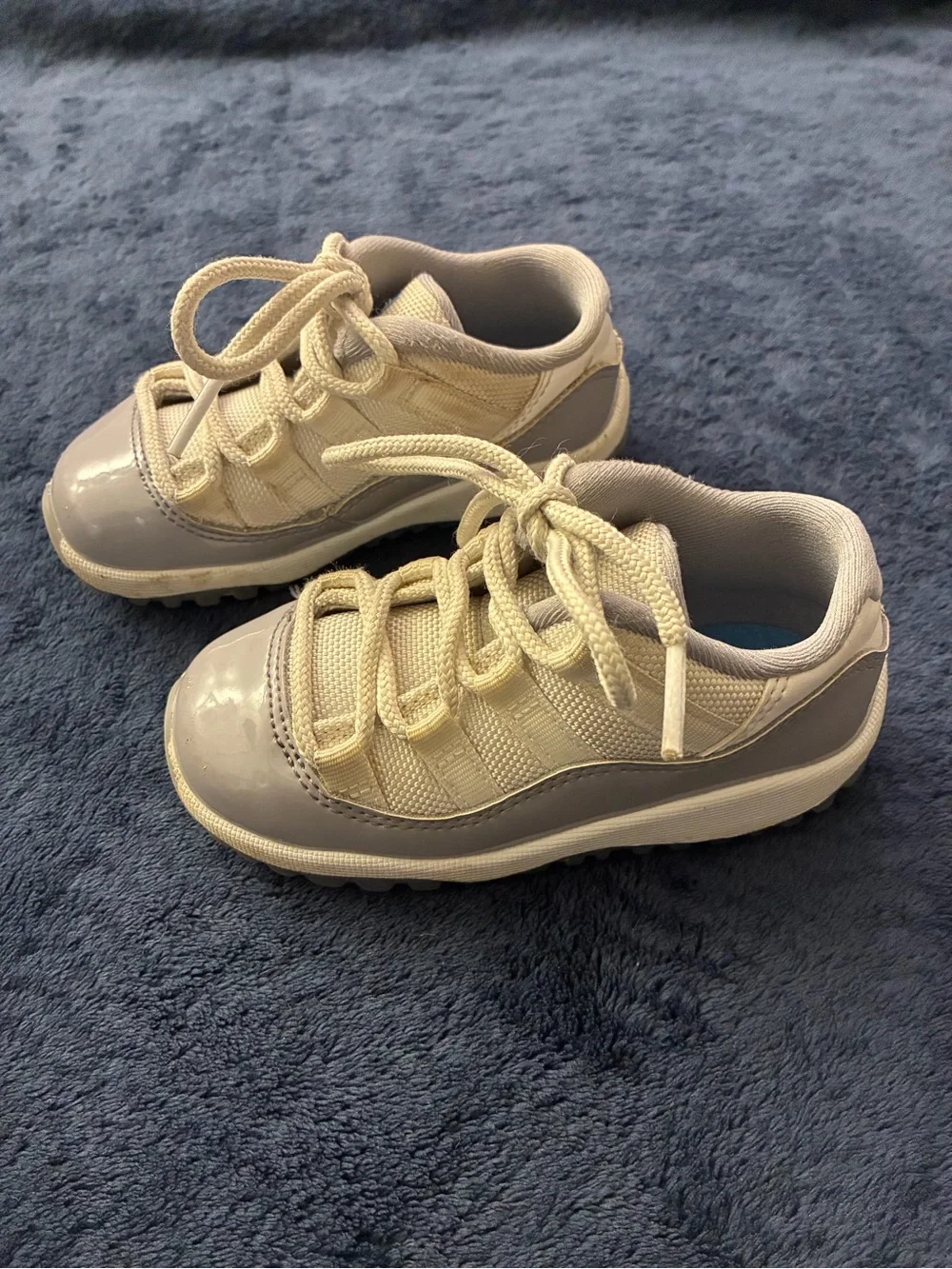 Jordan XI Low Cool Grey Kids Sneakers